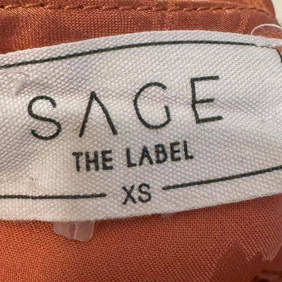 dresses - Picture 6 of 6